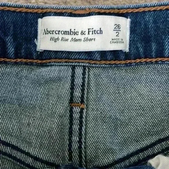 Abercrombie & Fitch High Rise Mom Short Size 26 - Picture 3 of 3